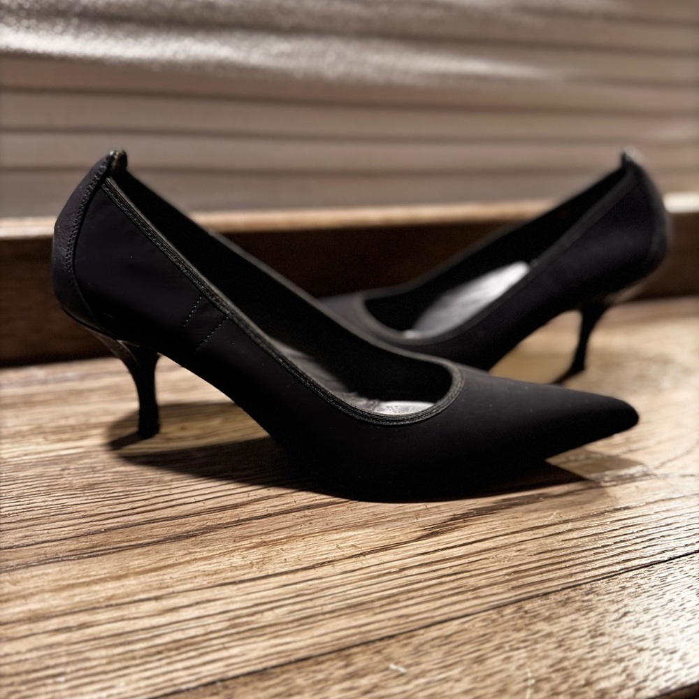 Donald J. Pliner Black Pointed Heels
